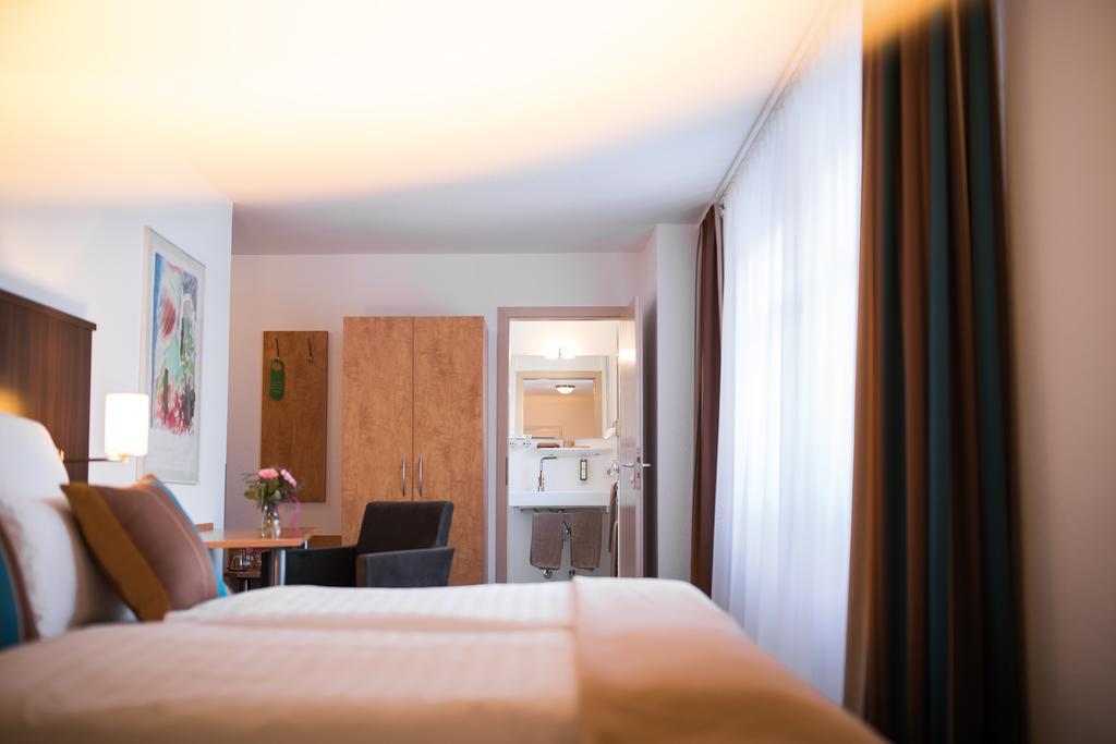 Centro Hotel U-No1, Trademark Collection By Wyndham Großbettlingen Екстериор снимка
