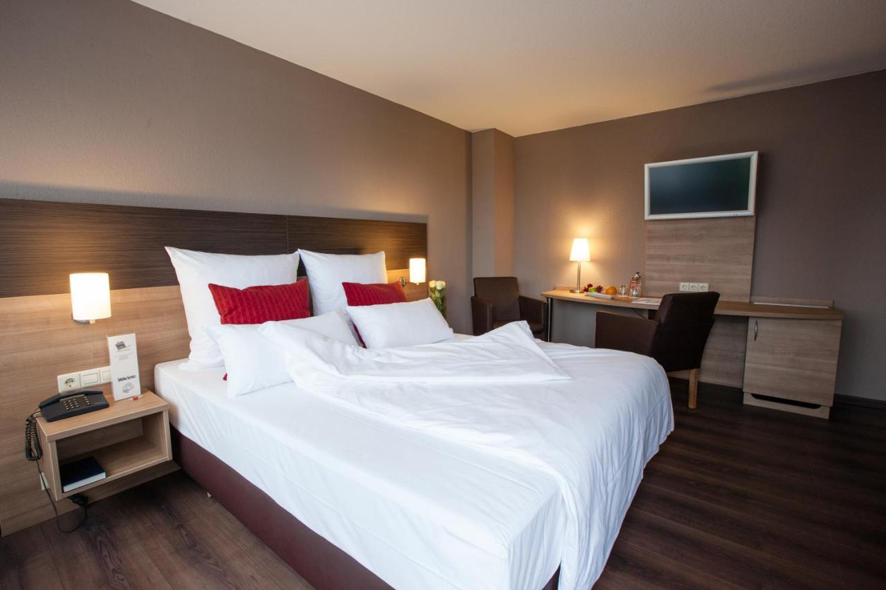 Centro Hotel U-No1, Trademark Collection By Wyndham Großbettlingen Екстериор снимка
